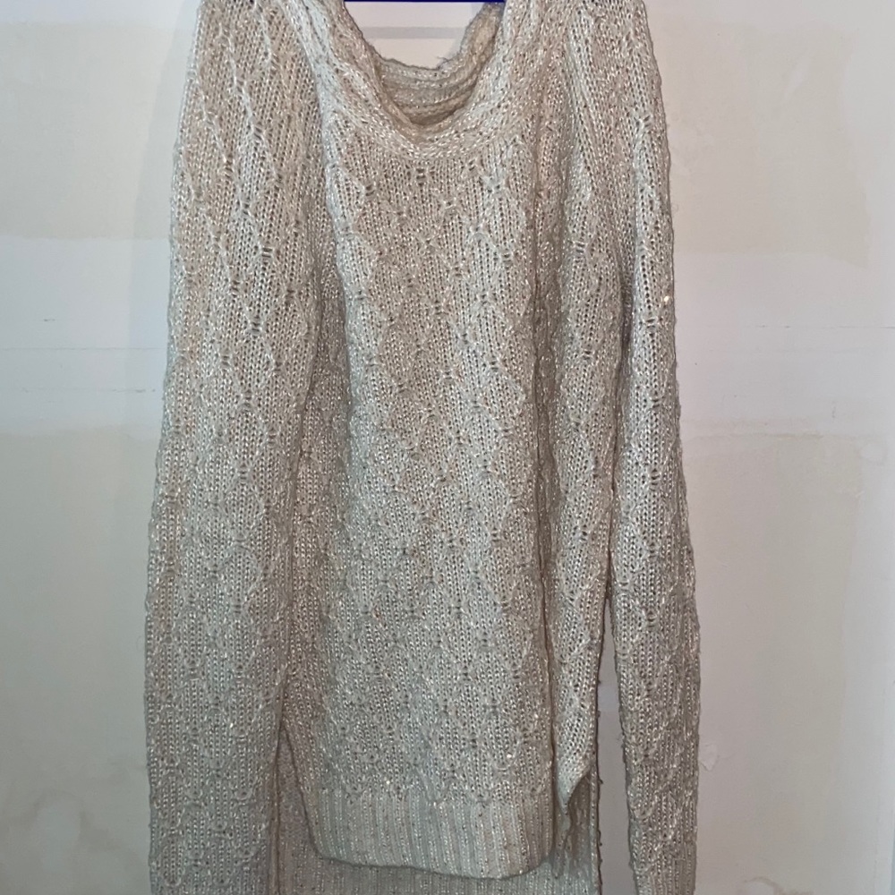Long white sweater (semi gold sparkles)